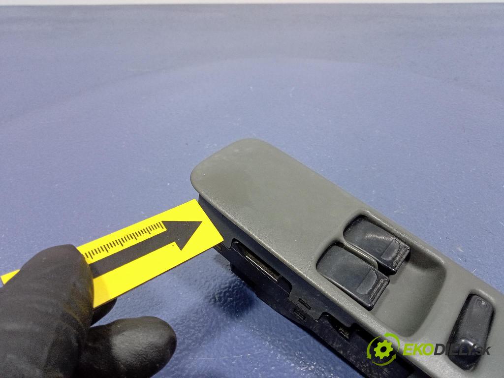 Suzuki Ignis 2001 Přepínač Sklenka: 37990-75F0