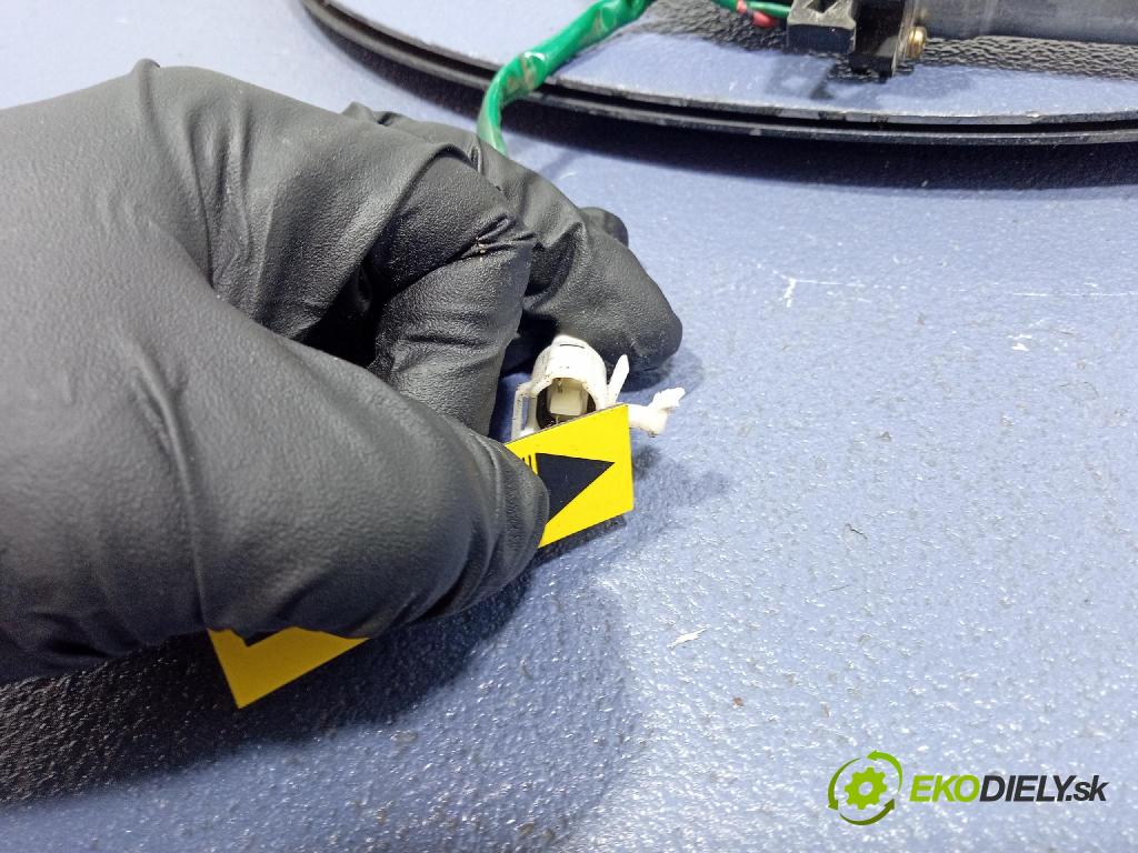 Suzuki Ignis 2001 mechanismus stahování Sklenka: před Levý: 83460-76G00