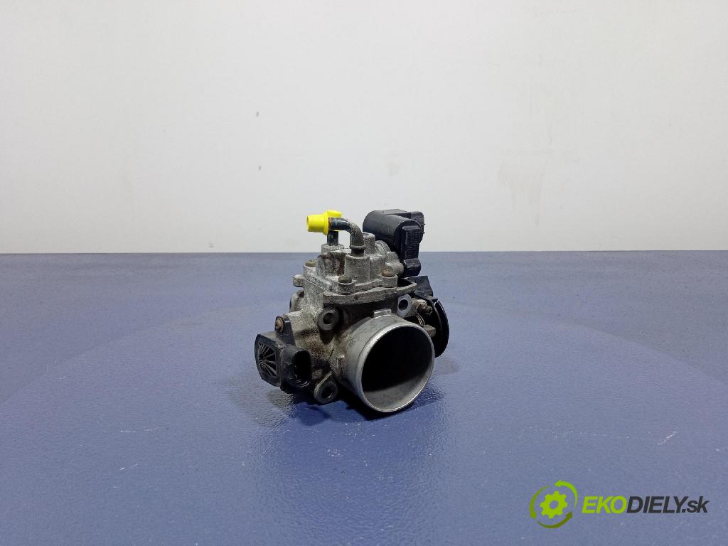 Suzuki Ignis 2001 škrticí klapka 18117-78F01