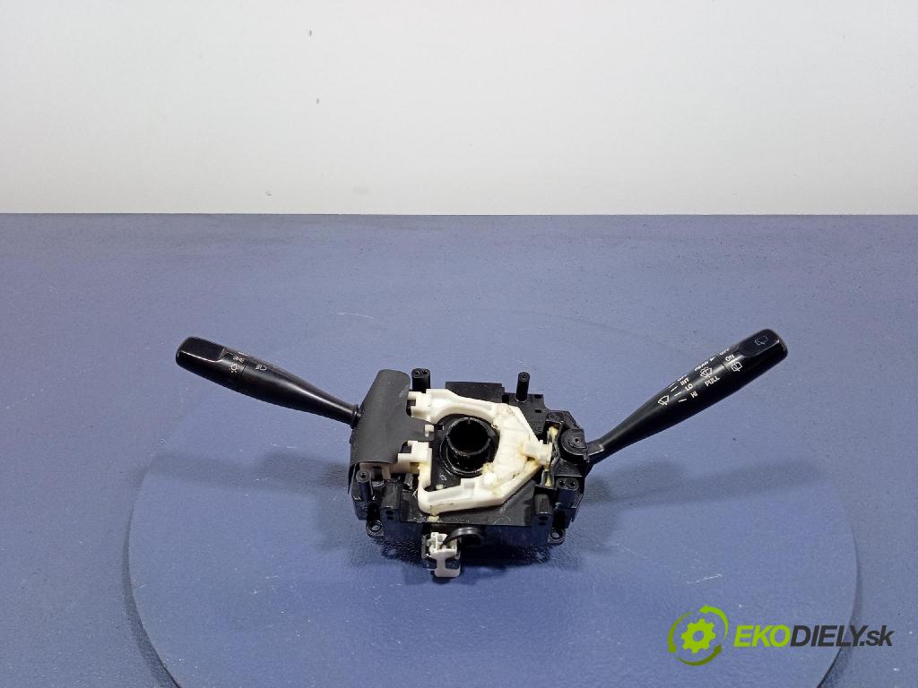 Suzuki Ignis 2001 Přepínač Komplex: 17B196