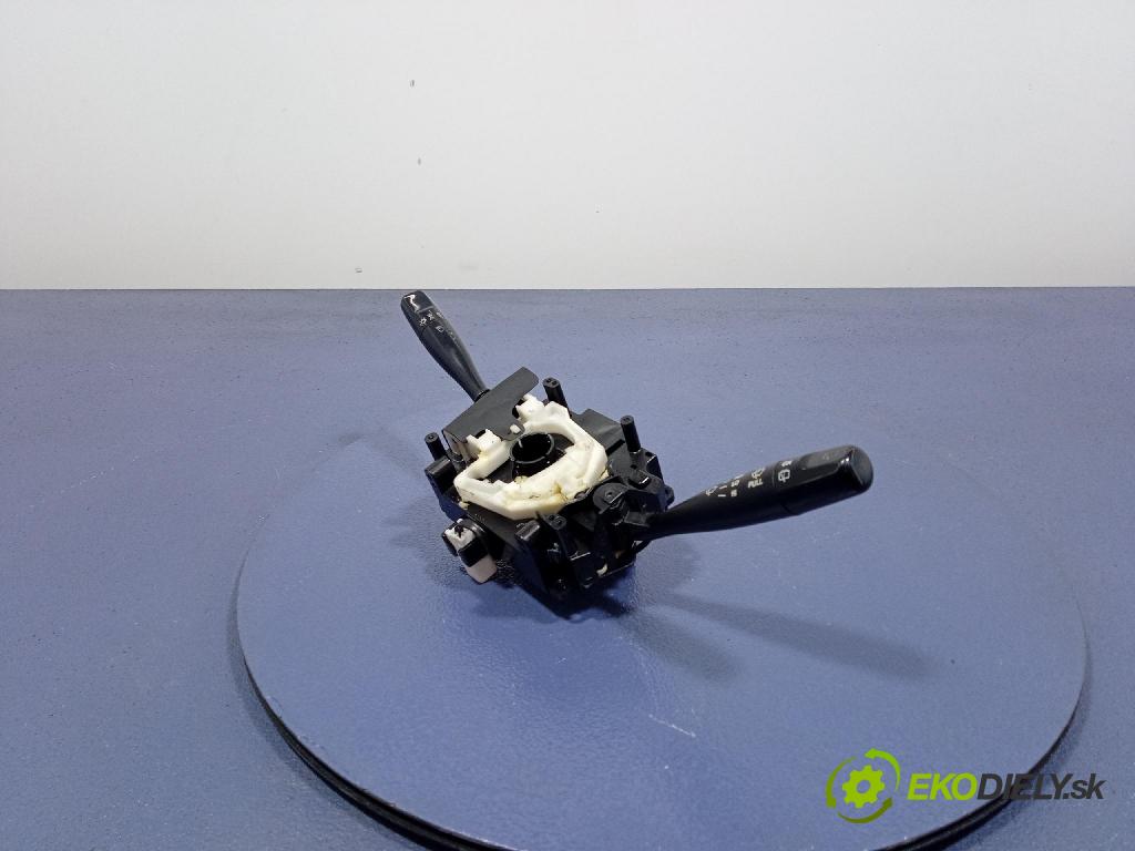 Suzuki Ignis 2001 Přepínač Komplex: 17B196