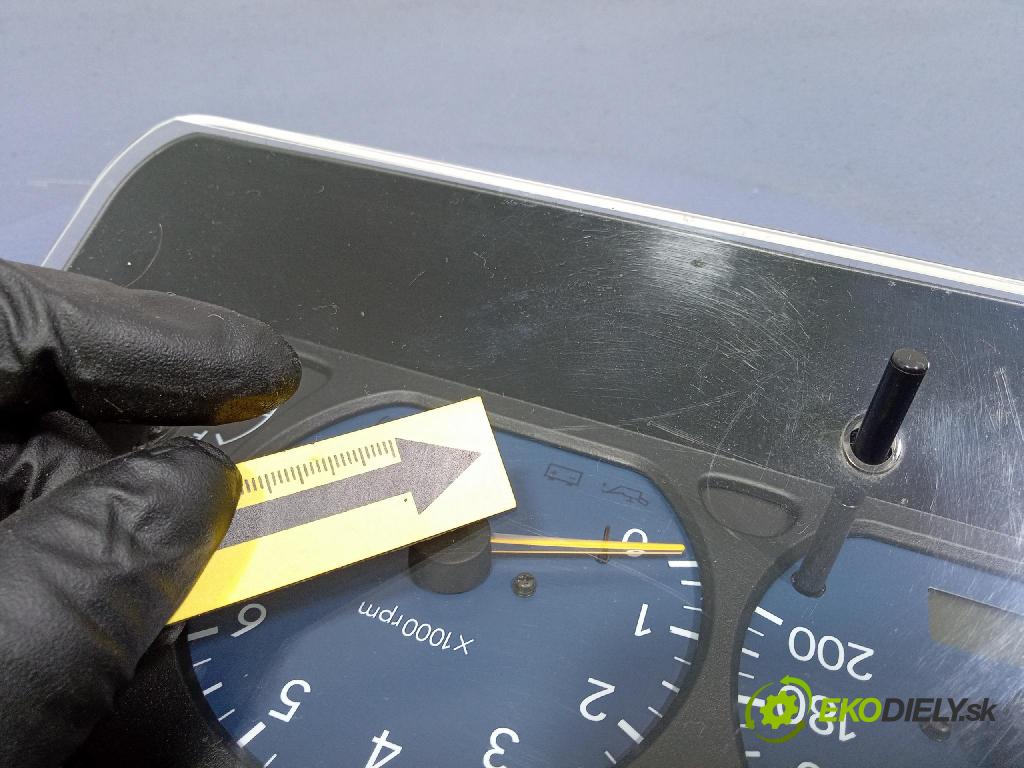 Suzuki Ignis 2001 řídící jednotka Motor: 33920-80GE