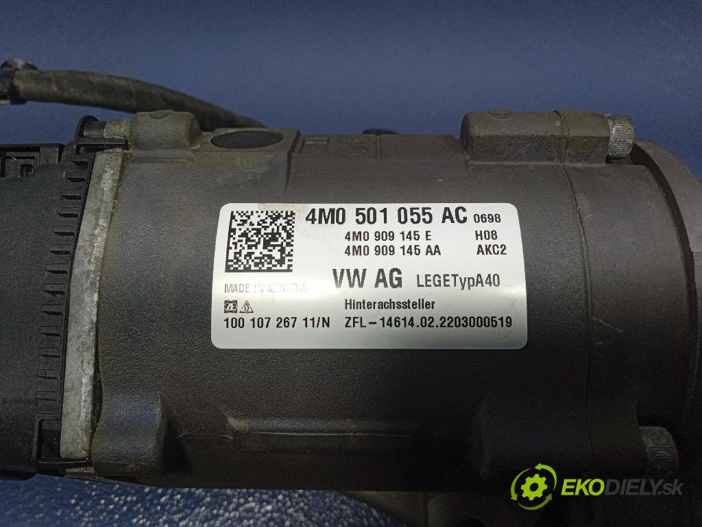 Audi SQ8 2022 Ozubené kolo: volant 4M0501055AC