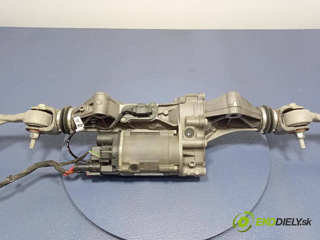 Audi SQ8 2022 Ozubené kolo: volant 4M0501055AC