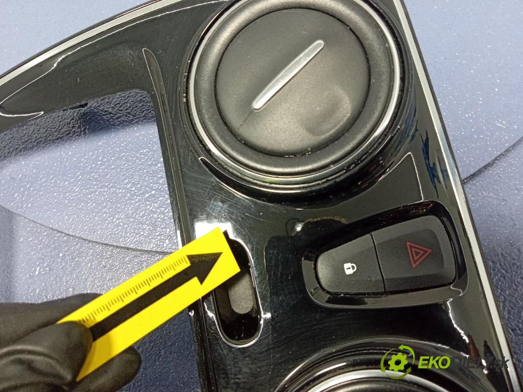 Dacia Lodgy 2018 GRIDS: Prúd vzduchu: Vzduch: 682607382R