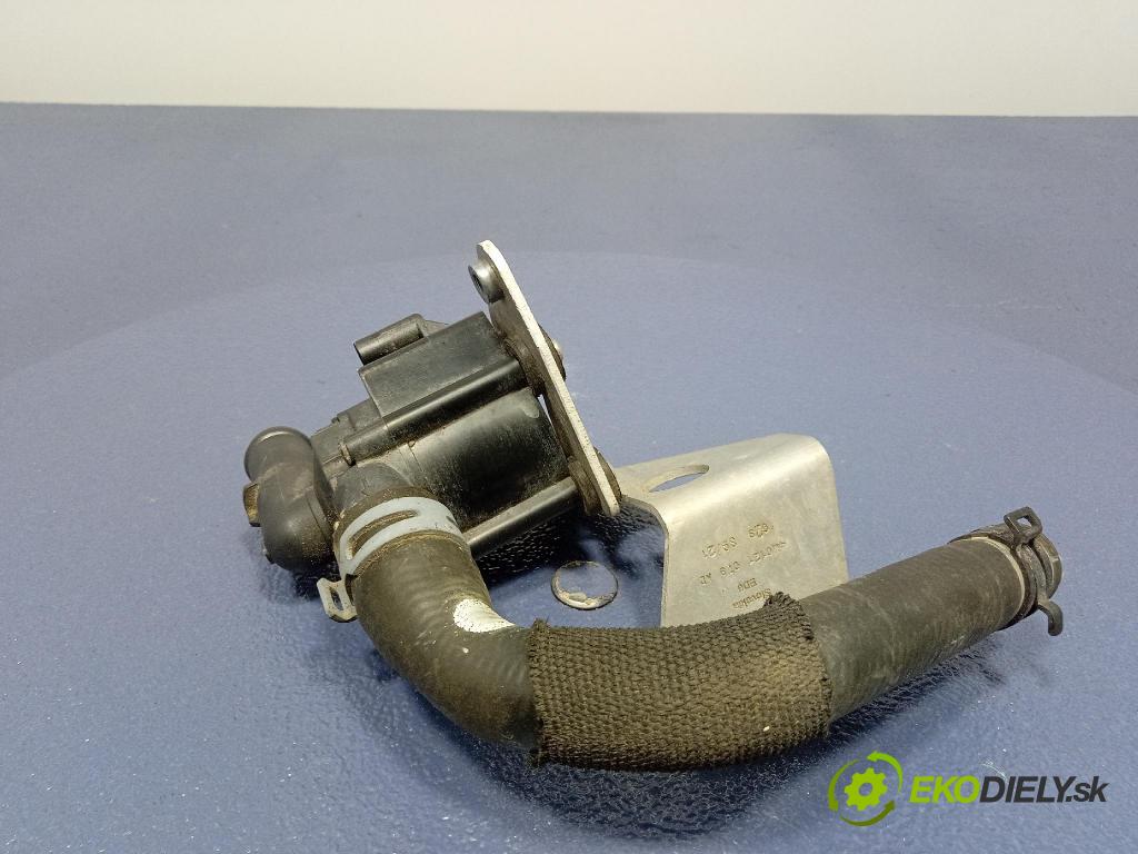 Audi SQ8 2022 čerpadlo Voda: 4N0121601A