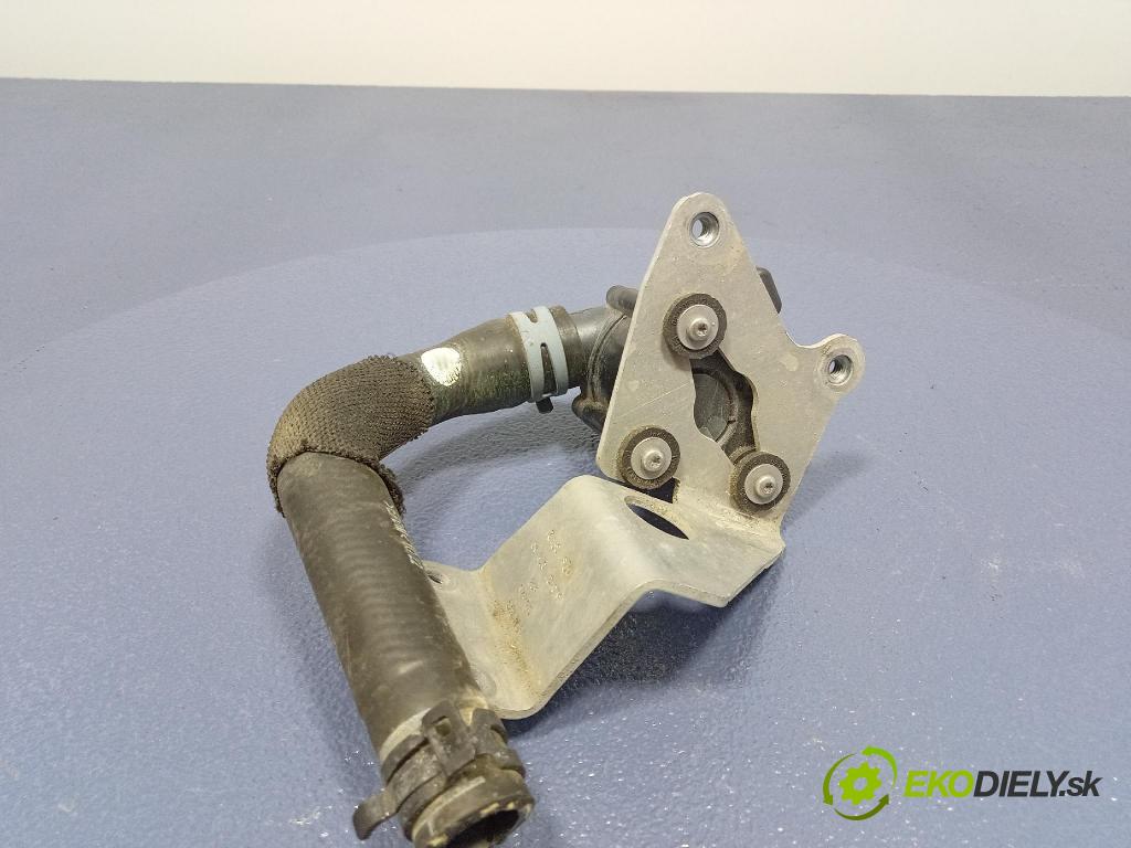 Audi SQ8 2022 čerpadlo Voda: 4N0121601A