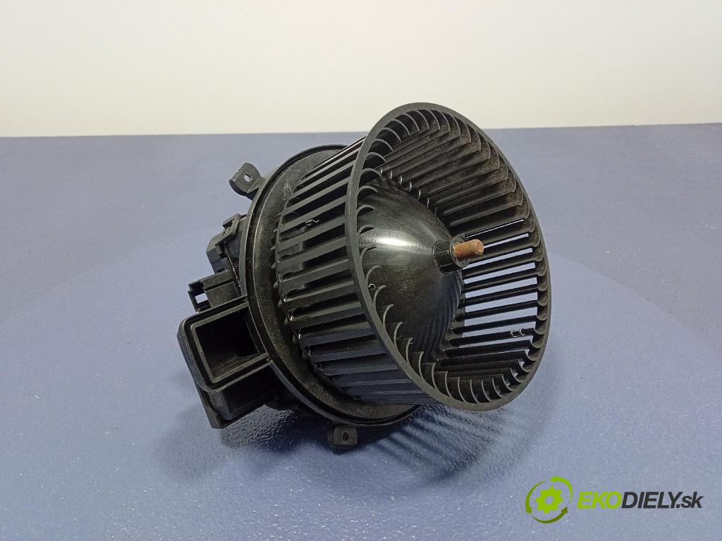 Audi SQ8 2022 ventilátor Vzduch: 4M1820021C