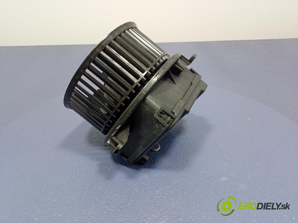 Audi SQ8 2022 ventilátor Vzduch: 4M1820021C
