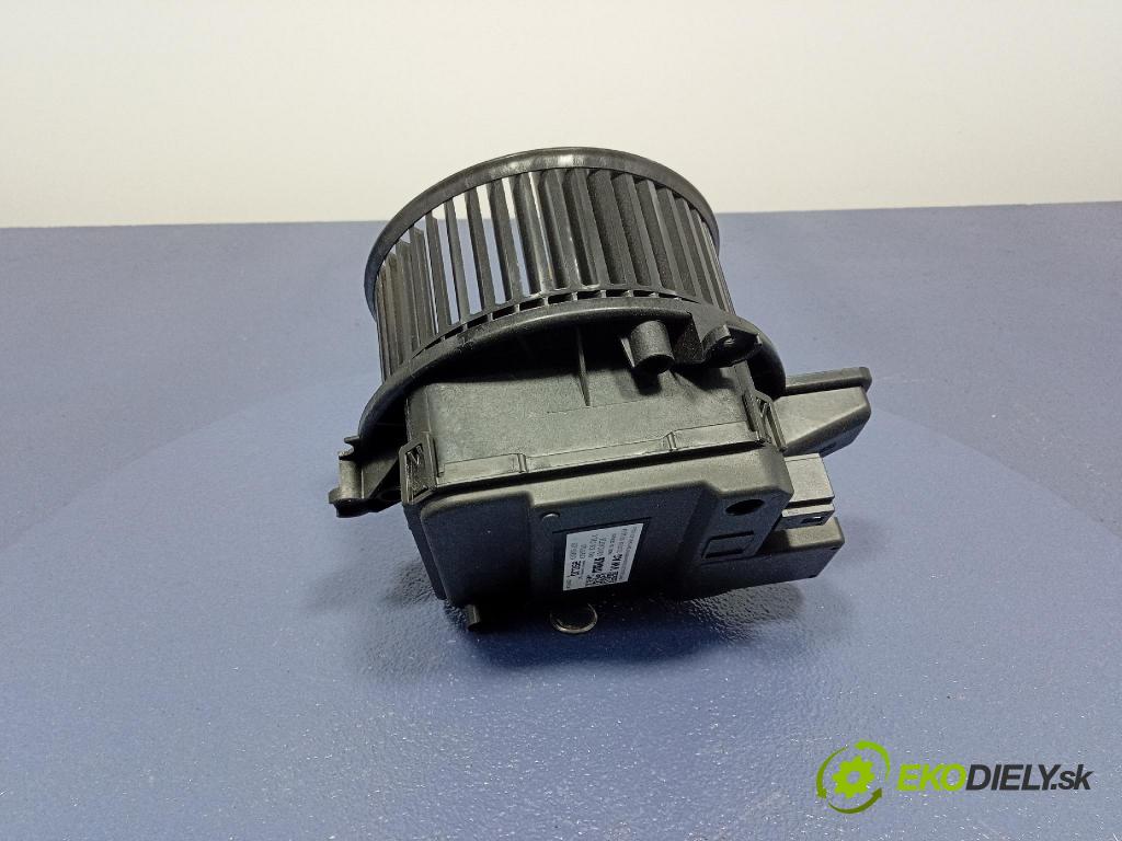 Audi SQ8 2022 ventilátor Vzduch: 4M1820021C