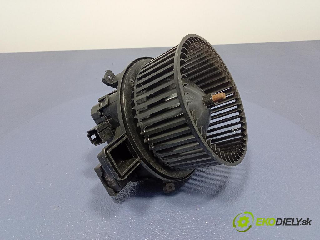 Audi SQ8 2022 ventilátor Vzduch: 4M1820021C