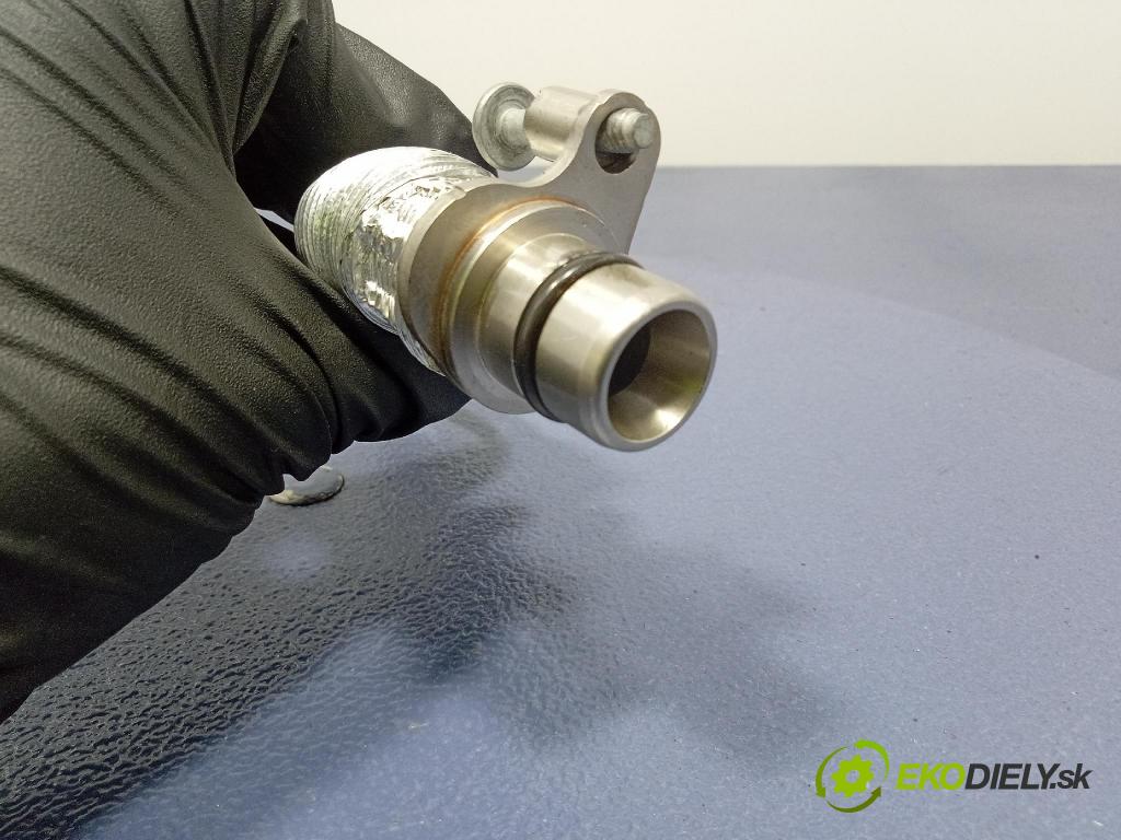 Audi SQ8 2022 rúrka Olej 0P2145772A