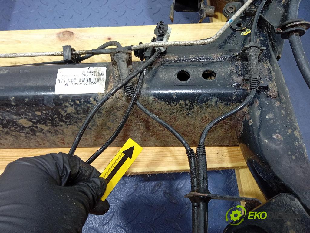 Dacia Lodgy 2018 výstuha Pozastavenia: zad 555117070R