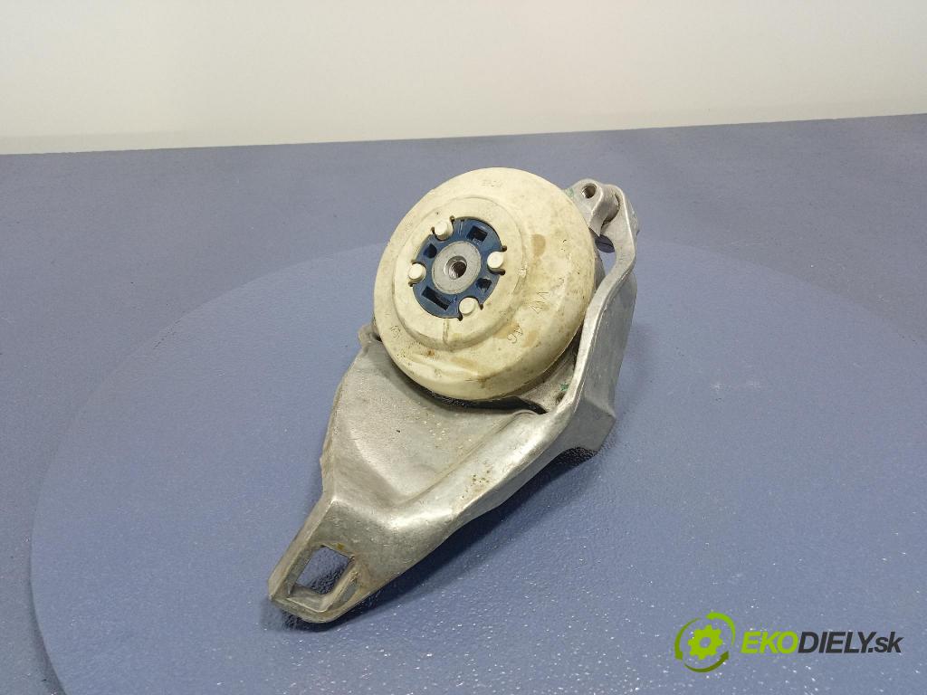 Audi SQ8 2022 Vankúš/: držiak Motor: 4M0399201H