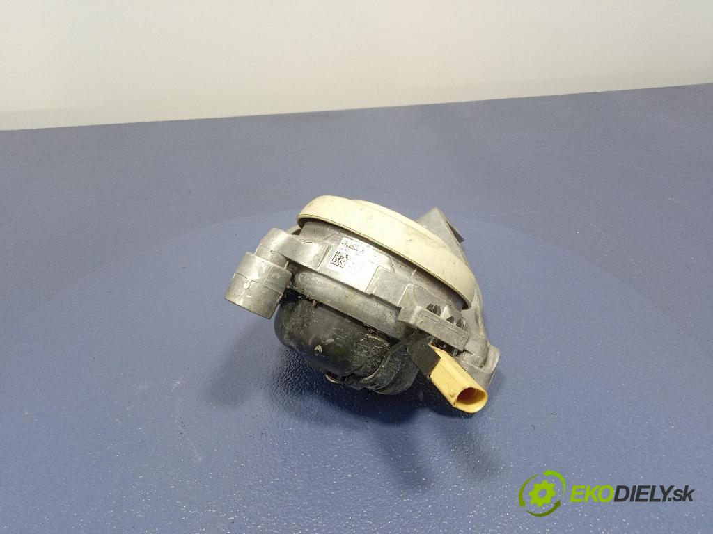 Audi SQ8 2022 Vankúš/: držiak Motor: 4M0399201H