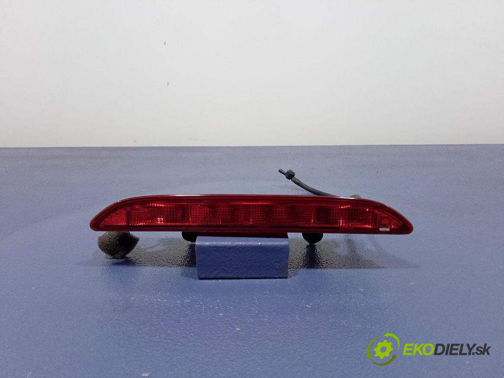 Hyundai I20 2015 Svetlo: Stop: 92700-C7010