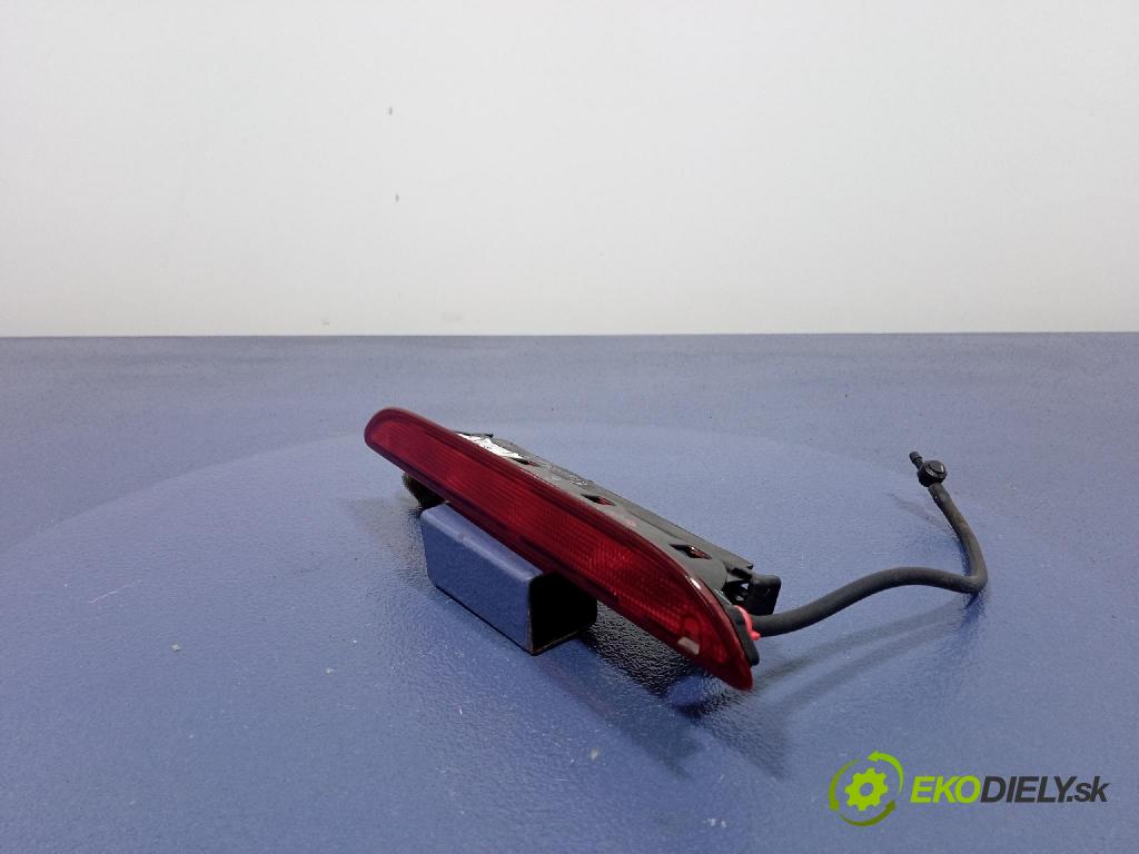 Hyundai I20 2015 Svetlo: Stop: 92700-C7010