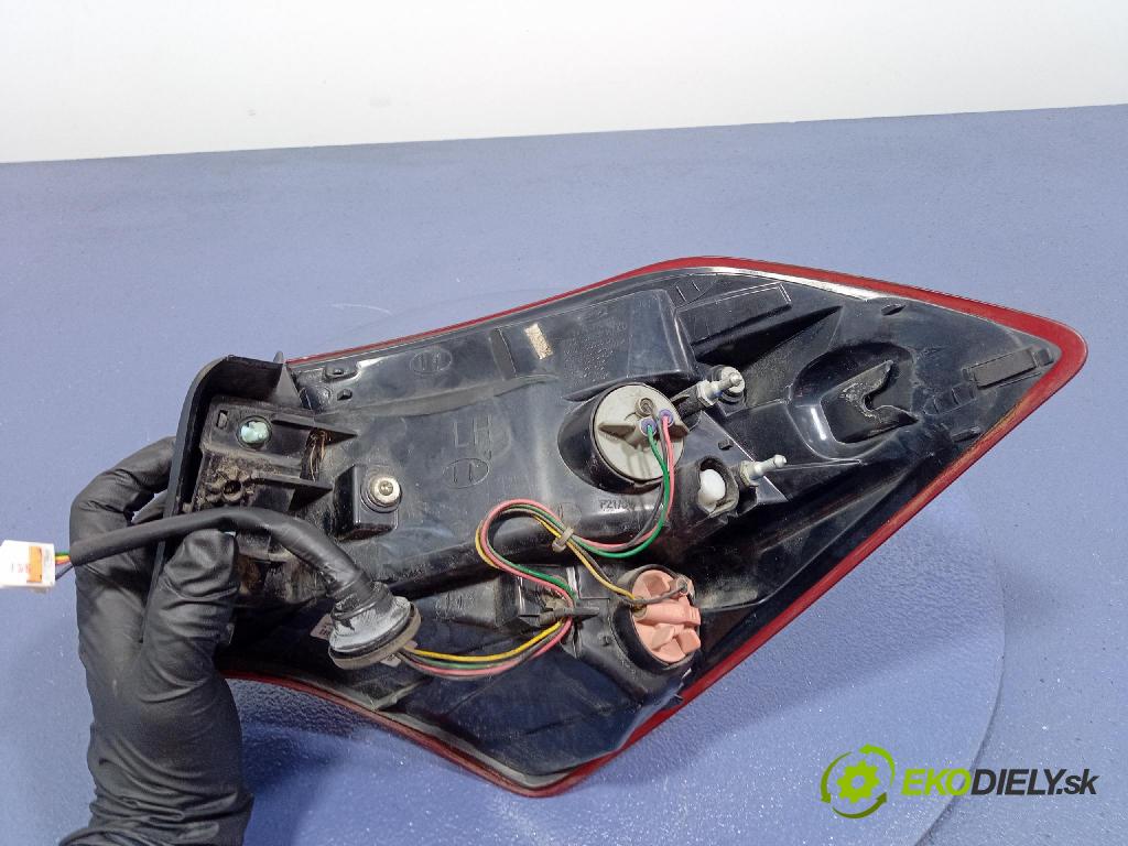 Hyundai I20 2015 svetlo / reflektor zad ľavá Vonkajsia: 92401C8000