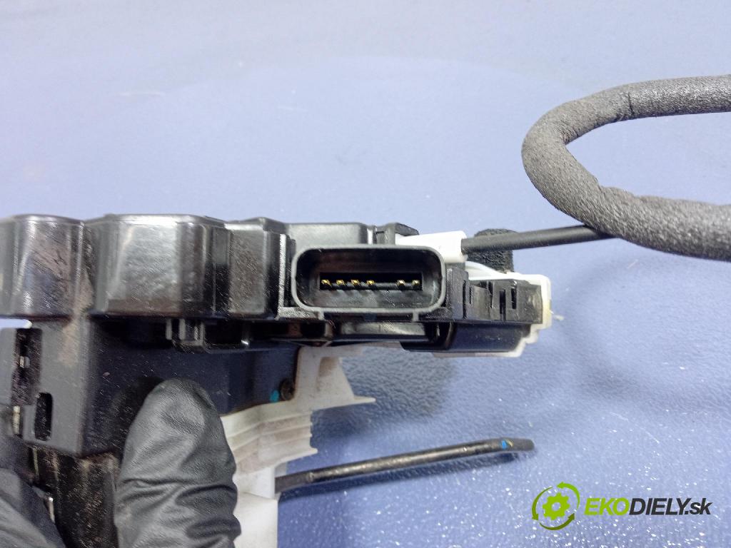 Hyundai I20 2015 zámok dvere Predné Vľavo: 81310-C8020