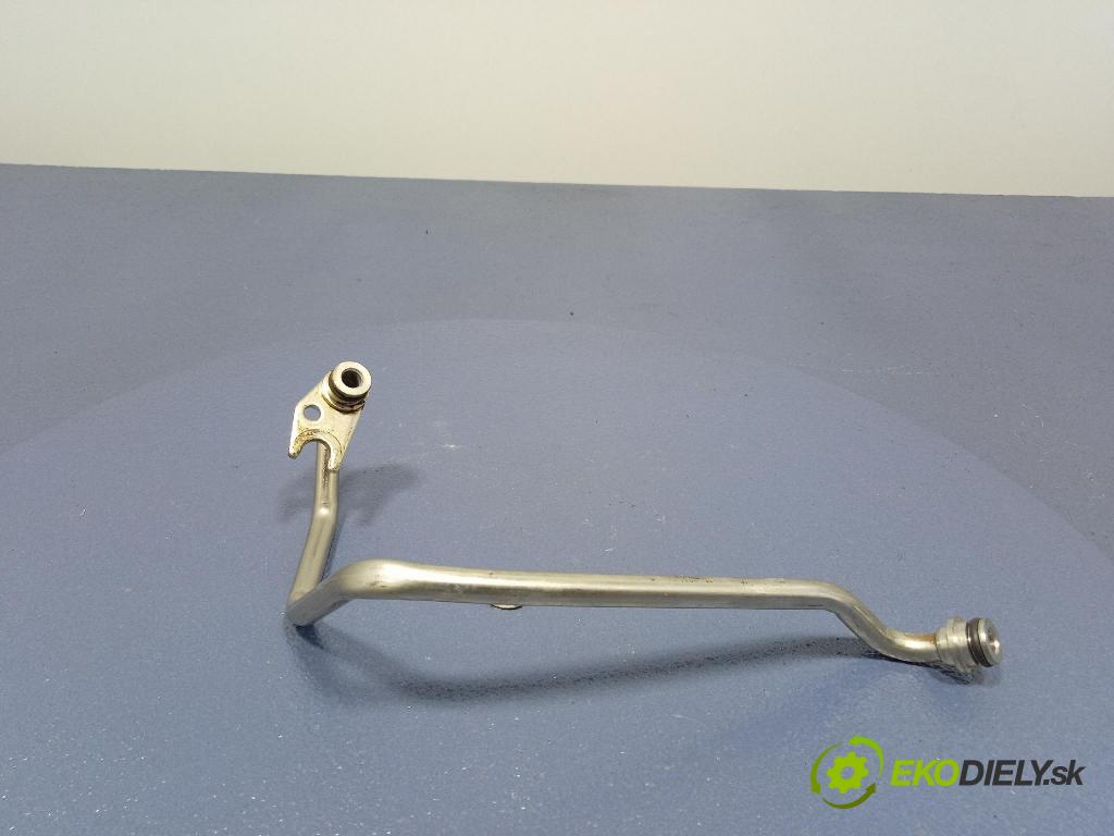 Audi SQ8 2022 rúrka Chladič: 0P2145947