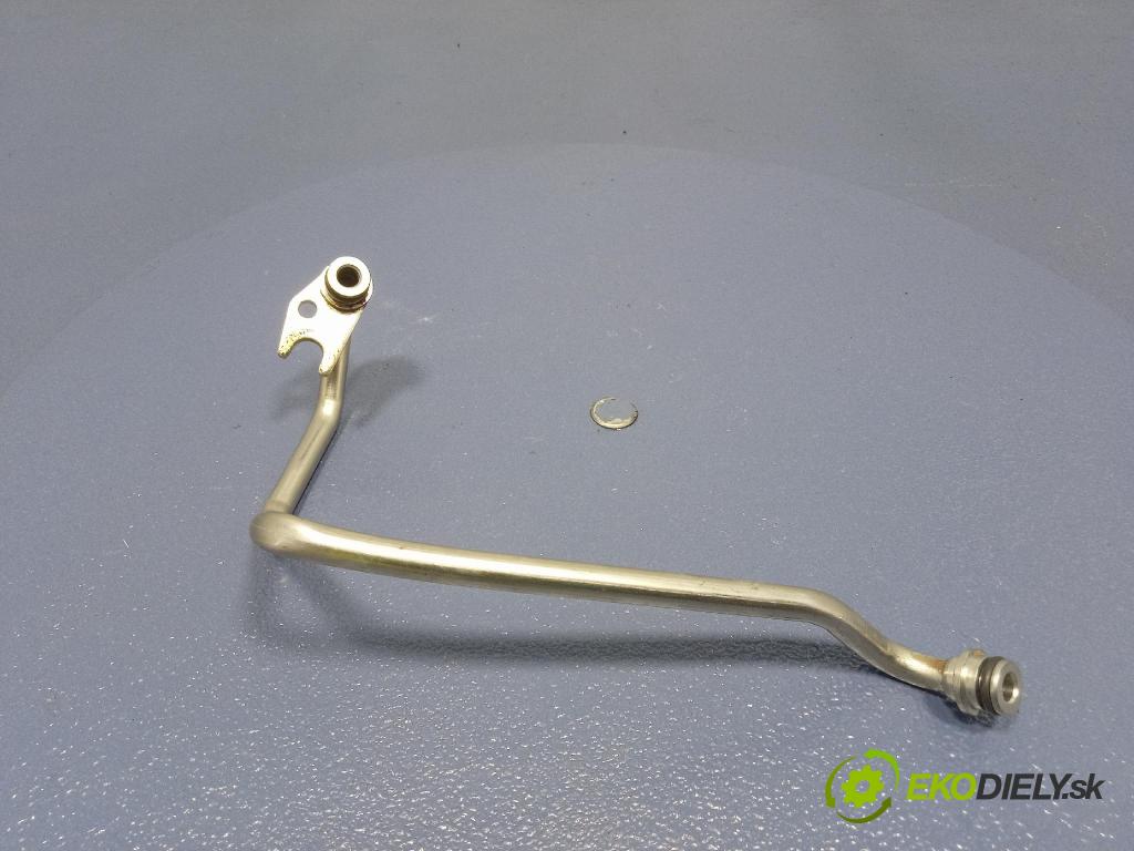 Audi SQ8 2022 rúrka Chladič: 0P2145947