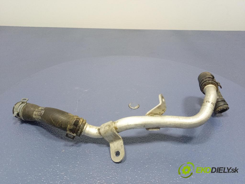 Audi SQ8 2022 rúrka Chladič: 4M0121485CQ