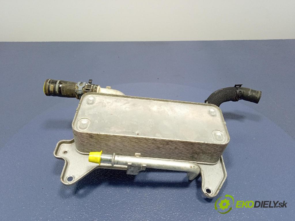 Audi SQ8 2022 chladič oleja 4M0317021G