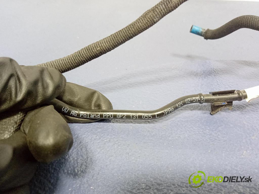 Audi SQ8 2022 trubka Vzduch: 06M906627A