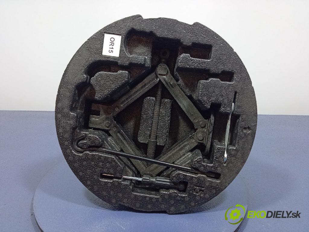 Hyundai I20 2015 Kulisa radenia 09149-C8000