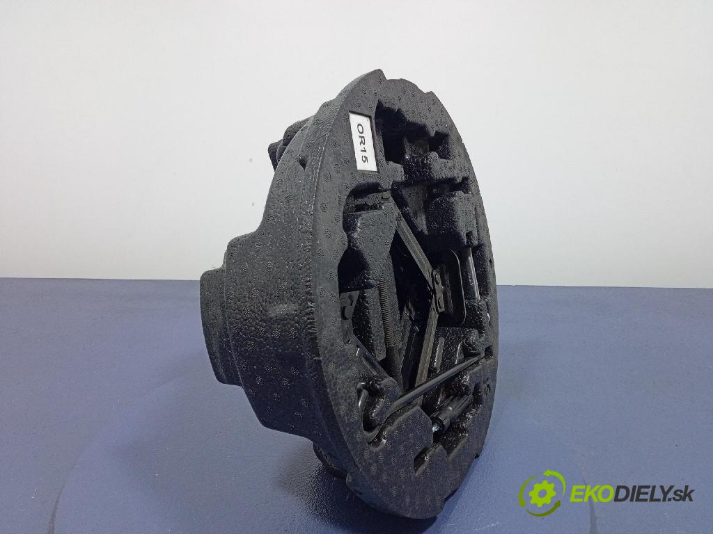 Hyundai I20 2015 Kulisa radenia 09149-C8000