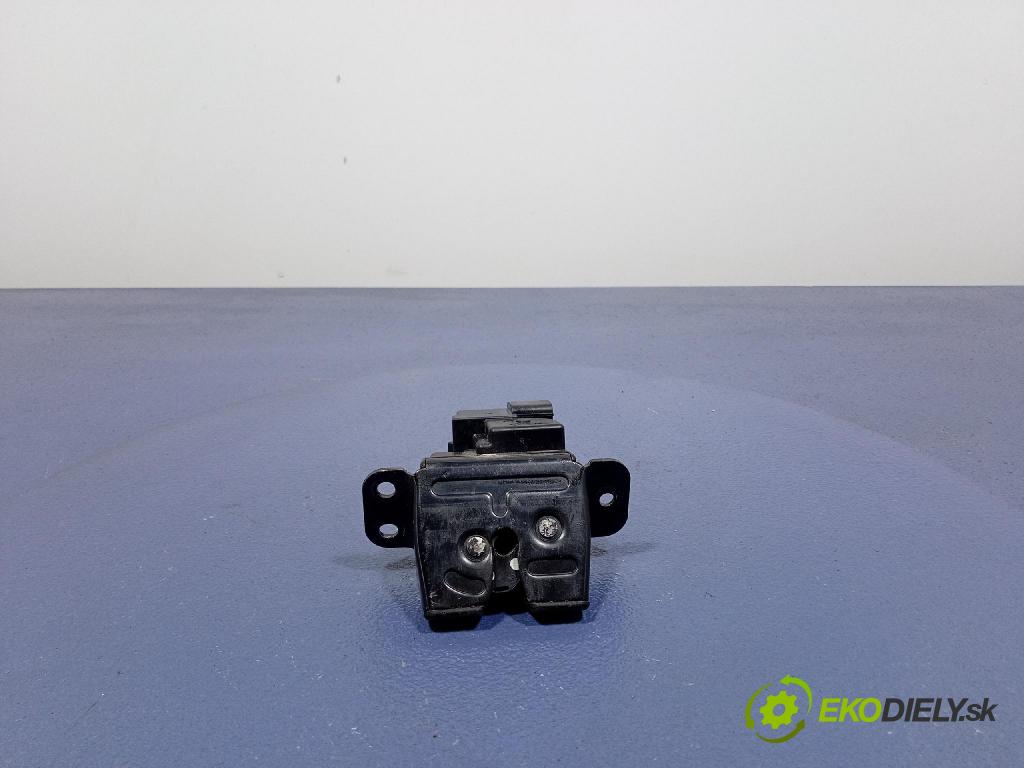 Hyundai I20 2015 zámok Klapky: kufra: