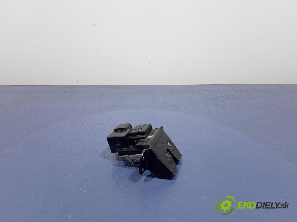 Hyundai I20 2015 zámok Klapky: kufra: