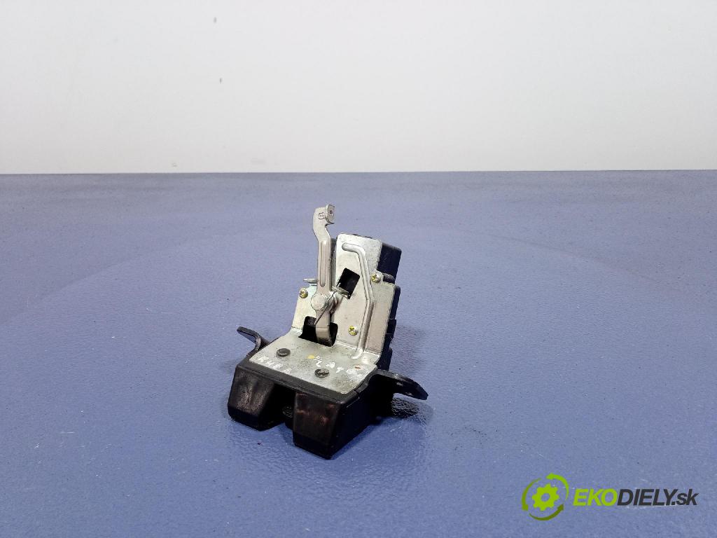 Hyundai I20 2015 zámok Klapky: kufra: 