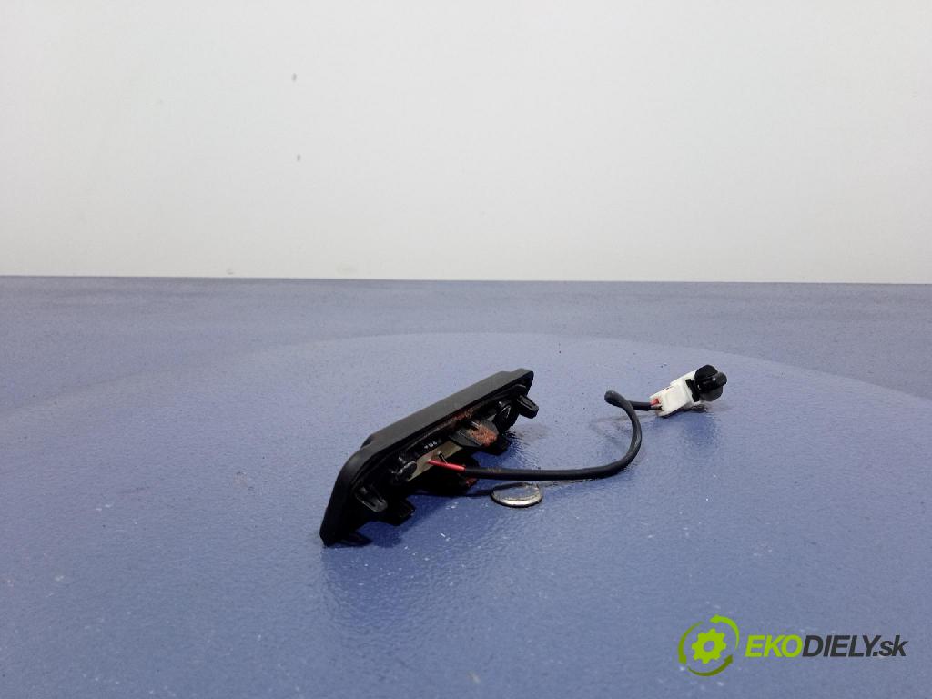 Hyundai I20 2015 rukoväť Klapky: Zadná: