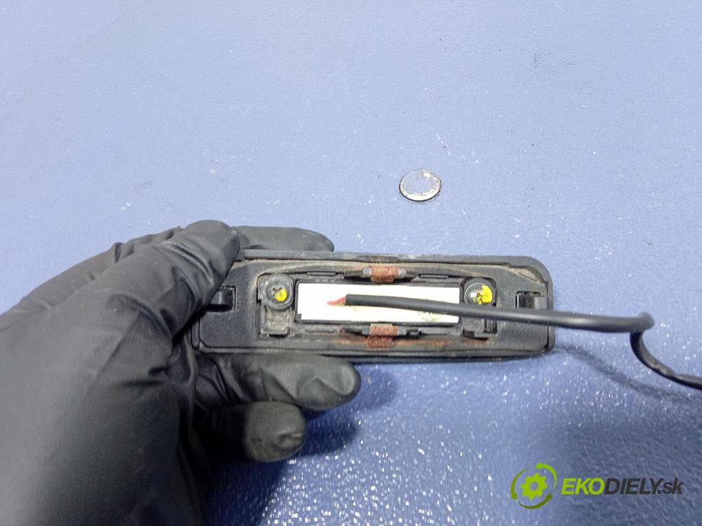 Hyundai I20 2015 rukoväť Klapky: Zadná: