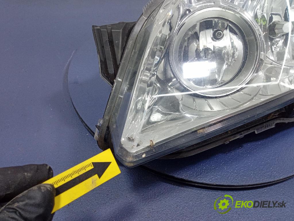 Opel Astra 2009 Reflektor: Vľavo: 1EG270370-61