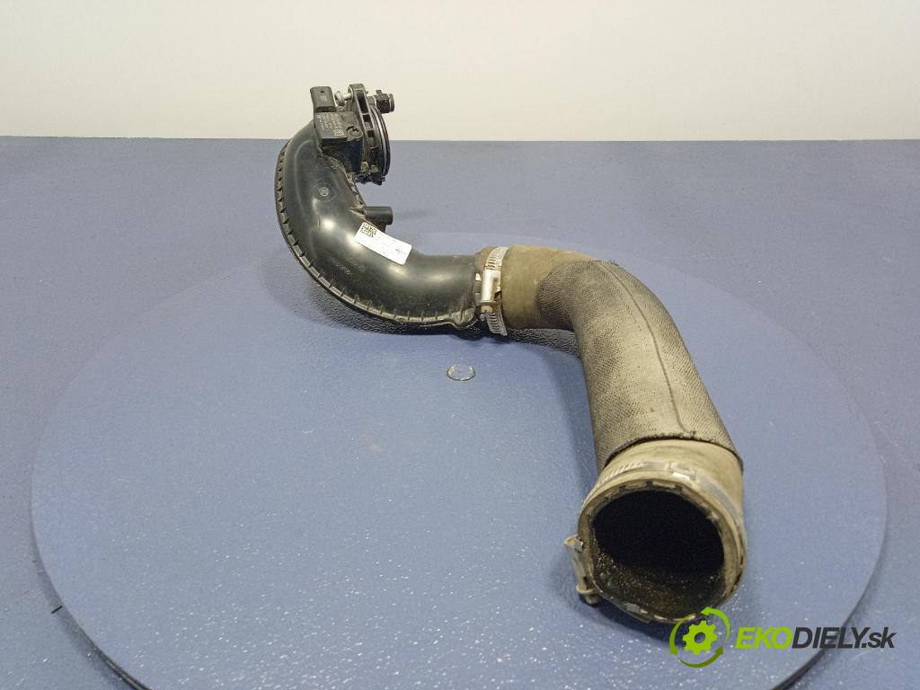 Audi SQ8 2022 trubka Vzduch: 0P2145681J