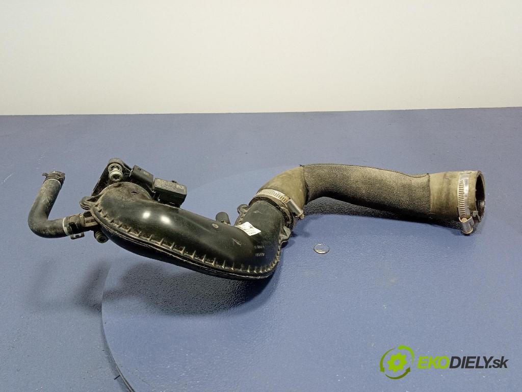 Audi SQ8 2022 trubka Vzduch: 0P2145681J