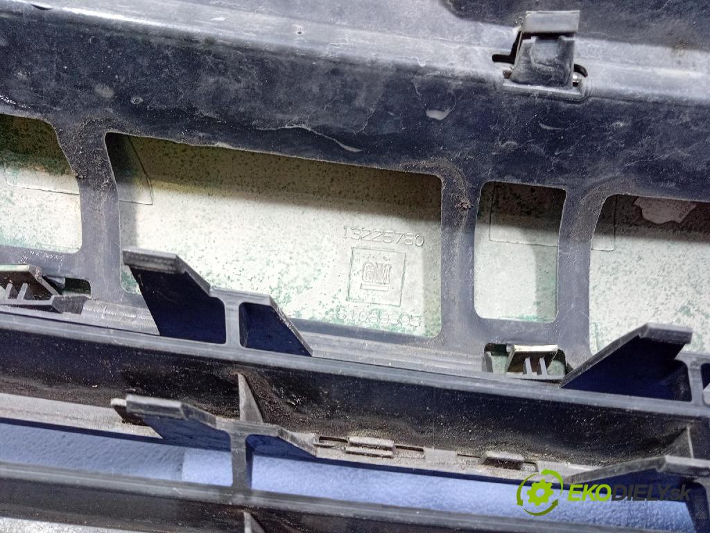 Opel Astra 2009 miežka / Gril: 13225775