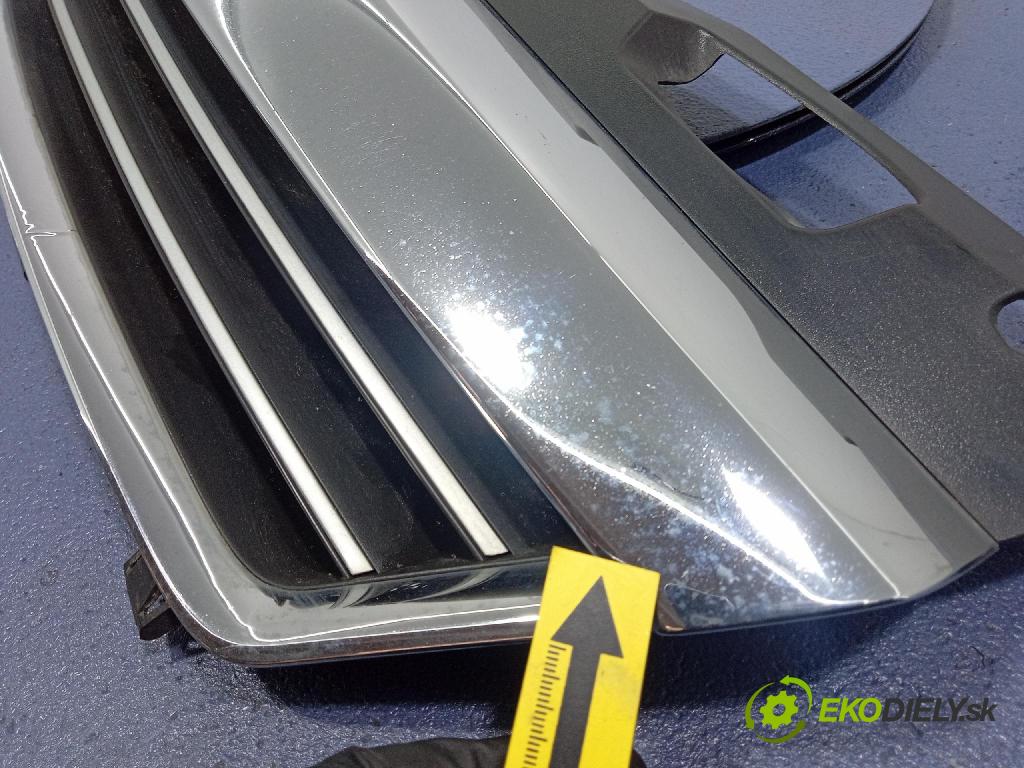 Opel Astra 2009 miežka / Gril: 13225775