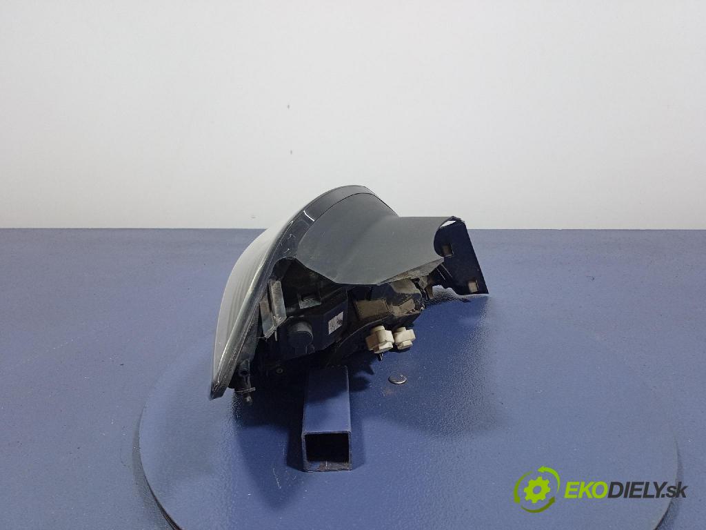 Opel Astra 2009 svetlo / reflektor zad Prava: Vonkajsia: 13222325
