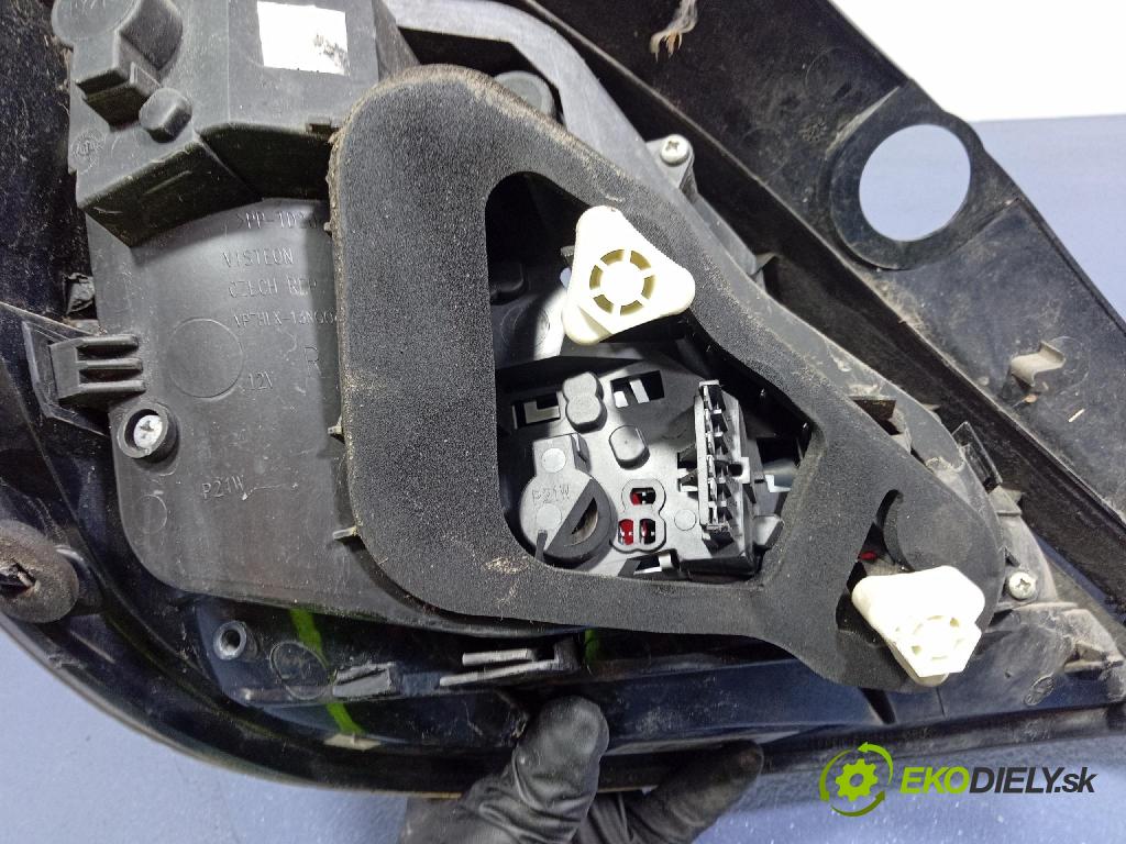 Opel Astra 2009 svetlo / reflektor zad Prava: Vonkajsia: 13222325