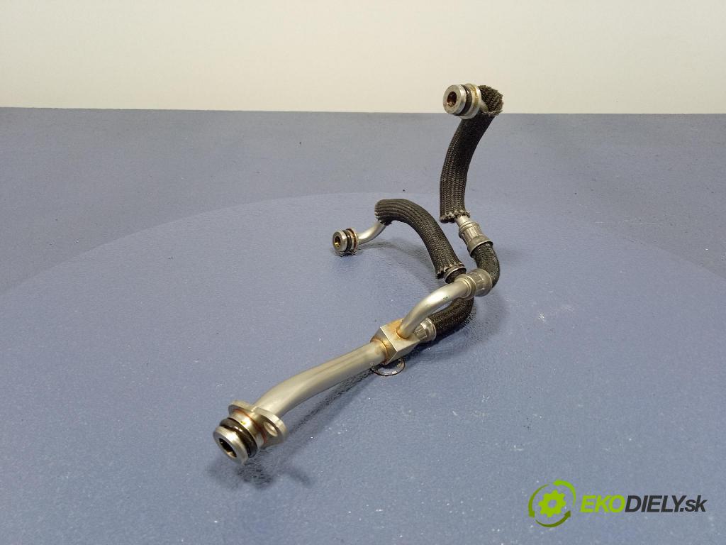 Audi SQ8 2022 rúrka Olej