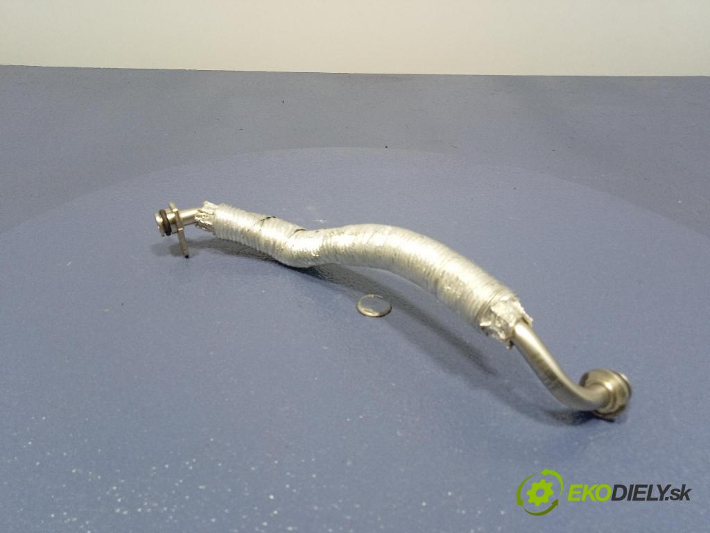 Audi SQ8 2022 rúrka Olej