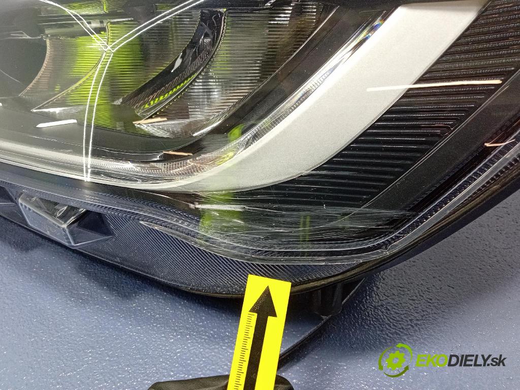 Ford Focus 0 Reflektor: Vľavo: 00220624