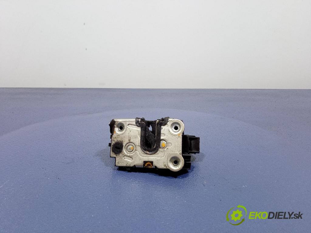 Dacia Lodgy 2018 zámok dvere zad Vľavo: