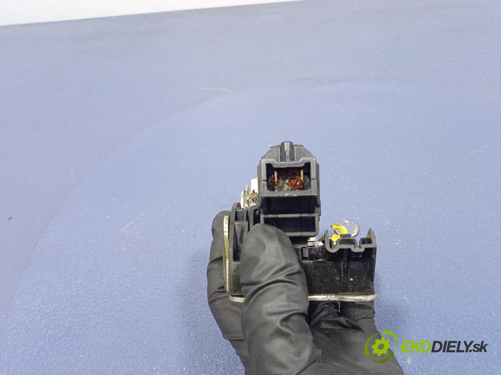 Dacia Lodgy 2018 zámok dvere zad Vľavo: 