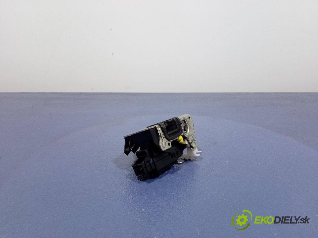 Dacia Lodgy 2018 zámok dvere Predné Vľavo: