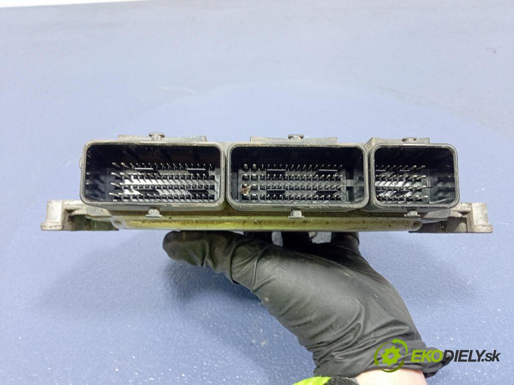 Dacia Lodgy 2018 riadiaca jednotka Motor: 237106319R