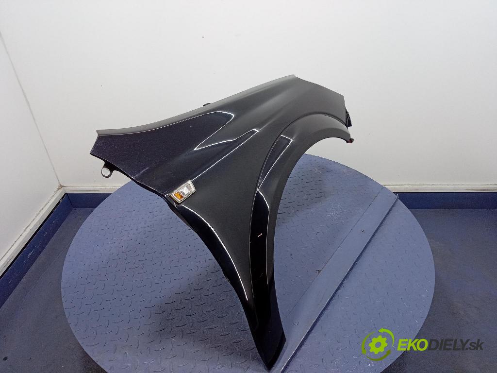 Opel Astra 2009 blatník Predné v pravo: